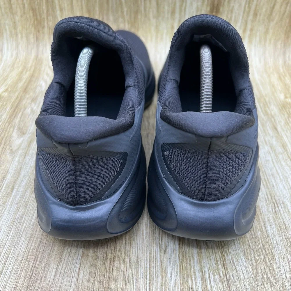 Nike Revolution 8 EasyOn Men's Size 10.5 Black Slip On Running Shoes HQ2414-003